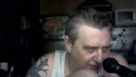 Snapshot of carlos712009 chatting on 03-08-26, 05:44 carlos712009 online show from 03-08-26, 05:44