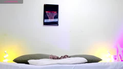 carloshero69 online show from 04-23-26, 04:09