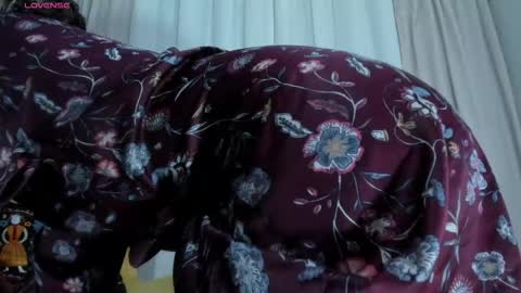 Snapshot of carly_grasso chatting on 05-24-26, 08:36 carly grasso online show from 05-24-26, 08:36