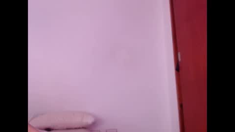 Snapshot of carmennrusso chatting on 09-13-25, 03:23 carmennrusso online show from 09-13-25, 03:23