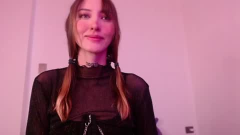 Snapshot of carmennrusso chatting on 05-03-26, 03:29 carmennrusso online show from 05-03-26, 03:29