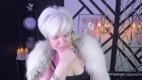 Snapshot of carmensoft chatting on 12-25-24, 12:05 Carmen online show from 12-25-24, 12:05