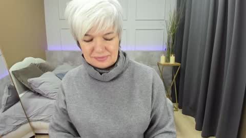 Snapshot of carmensoft chatting on 12-28-24, 08:25 Carmen online show from 12-28-24, 08:25
