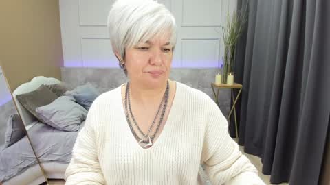 Snapshot of carmensoft chatting on 12-29-24, 12:09 Carmen online show from 12-29-24, 12:09