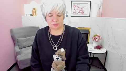 Snapshot of carmensoft chatting on 01-07-25, 11:56 Carmen online show from 01-07-25, 11:56