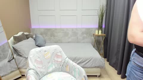 Snapshot of carmensoft chatting on 01-10-25, 08:59 Carmen online show from 01-10-25, 08:59