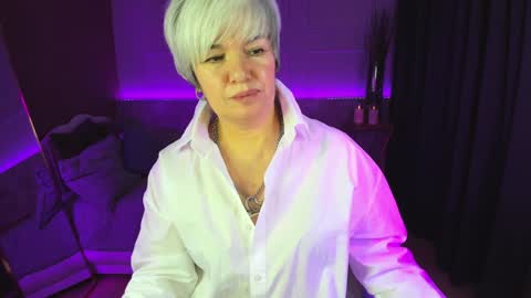 Snapshot of carmensoft chatting on 01-11-25, 11:56 Carmen online show from 01-11-25, 11:56