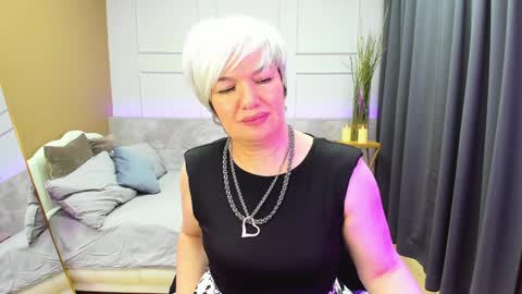 Snapshot of carmensoft chatting on 01-13-25, 03:01 Carmen online show from 01-13-25, 03:01
