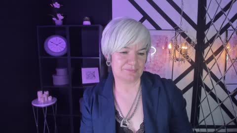 Snapshot of carmensoft chatting on 01-19-25, 01:21 Carmen online show from 01-19-25, 01:21