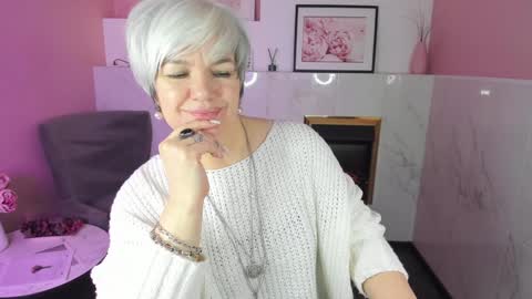 Snapshot of carmensoft chatting on 01-26-25, 08:56 Carmen online show from 01-26-25, 08:56