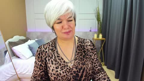 Snapshot of carmensoft chatting on 02-02-25, 12:40 Carmen online show from 02-02-25, 12:40