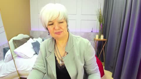 Snapshot of carmensoft chatting on 02-02-25, 11:53 Carmen online show from 02-02-25, 11:53