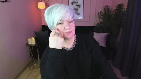 Snapshot of carmensoft chatting on 02-08-25, 09:25 Carmen online show from 02-08-25, 09:25