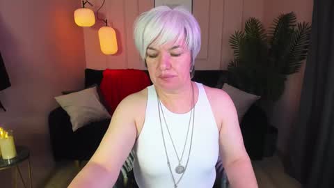Snapshot of carmensoft chatting on 02-10-25, 02:30 Carmen online show from 02-10-25, 02:30