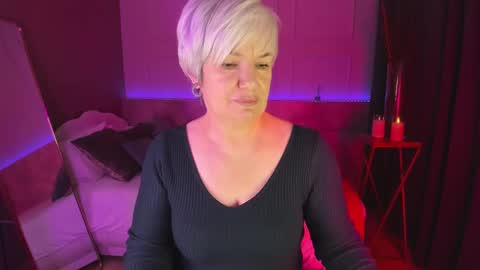 Snapshot of carmensoft chatting on 02-11-25, 09:25 Carmen online show from 02-11-25, 09:25