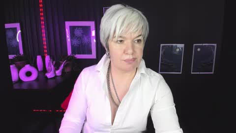 Snapshot of carmensoft chatting on 02-16-25, 12:19 Carmen online show from 02-16-25, 12:19