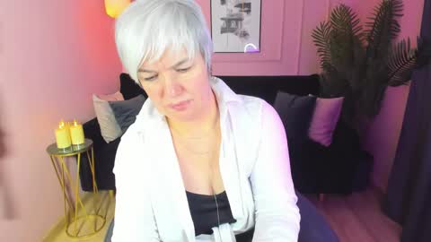 Snapshot of carmensoft chatting on 02-19-25, 02:12 Carmen online show from 02-19-25, 02:12