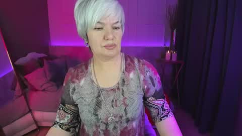 Snapshot of carmensoft chatting on 03-10-25, 12:40 Carmen online show from 03-10-25, 12:40