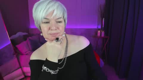 Snapshot of carmensoft chatting on 03-11-25, 12:11 Carmen online show from 03-11-25, 12:11