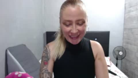 Caro milf  online show from 07-29-26, 05:44