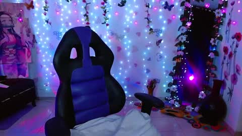 Carolina online show from 04-21-26, 02:51