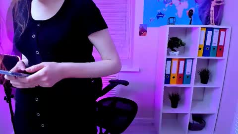 Snapshot of carol_carmen chatting on 10-17-25, 11:29 Carol online show from 10-17-25, 11:29