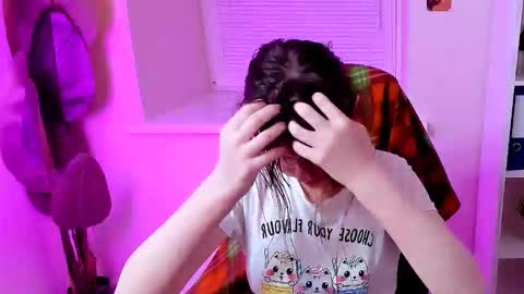 Snapshot of carol_carmen chatting on 10-19-25, 12:28 Carol online show from 10-19-25, 12:28