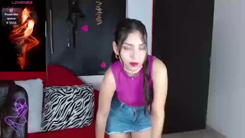 Caroline online show from 09-24-25, 01:36