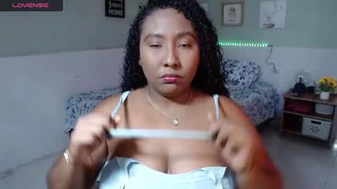 Snapshot of caroldelatorre chatting on 12-09-24, 08:01 Carol de la torre online show from 12-09-24, 08:01