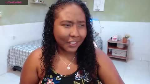 Snapshot of caroldelatorre chatting on 02-04-25, 08:38 Carol de la torre online show from 02-04-25, 08:38