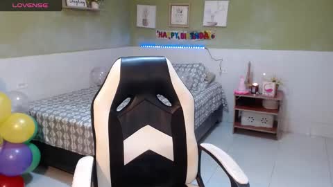 Snapshot of caroldelatorre chatting on 02-07-25, 03:52 Carol de la torre online show from 02-07-25, 03:52