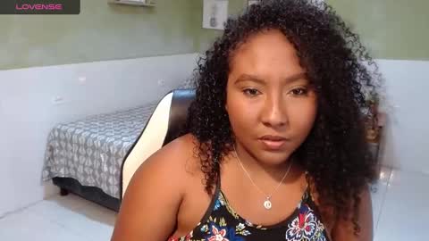 Snapshot of caroldelatorre chatting on 03-04-25, 09:54 Carol de la torre online show from 03-04-25, 09:54