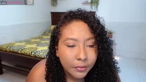 Snapshot of caroldelatorre chatting on 09-13-25, 06:40 Carol de la torre online show from 09-13-25, 06:40