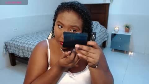 Snapshot of caroldelatorre chatting on 10-07-25, 08:06 Carol de la torre online show from 10-07-25, 08:06