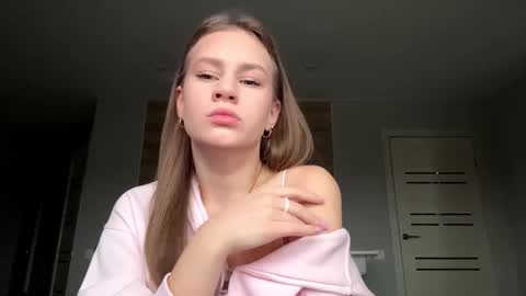 Lisa online show from 12-20-25, 08:10