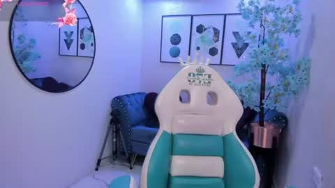 CAROLINA.  online show from 07-06-26, 12:46
