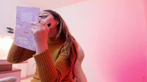 Carolina online show from 11-19-25, 01:11