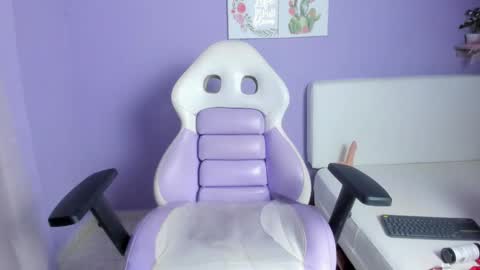 Carolina  online show from 02-21-25, 11:54