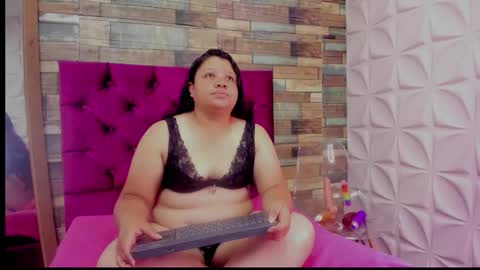 Angie Carolina online show from 02-09-26, 07:40