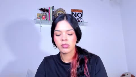 Snapshot of carolina_ml chatting on 01-13-26, 04:23 CarolinaM online show from 01-13-26, 04:23