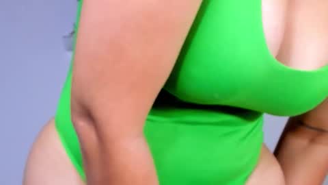 Snapshot of carolina_ml chatting on 02-26-26, 04:06 CarolinaM online show from 02-26-26, 04:06