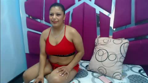 carolina suarez online show from 04-13-26, 01:44