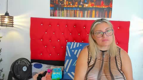 Carolina online show from 10-30-25, 03:02