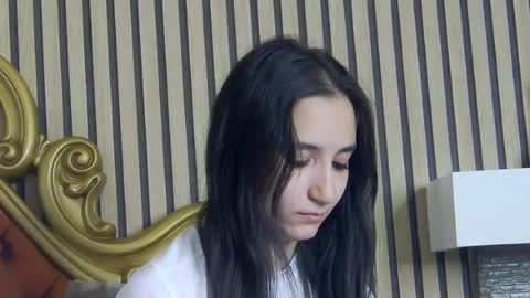 Snapshot of carolinahart chatting on 06-18-26, 02:45 carolinahart online show from 06-18-26, 02:45