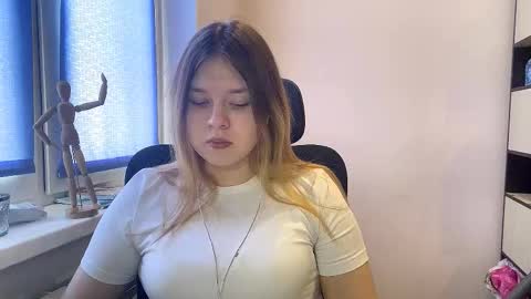 carolindueno online show from 02-22-26, 07:40