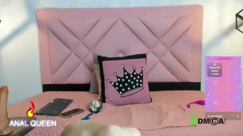 Snapshot of caroline_daring chatting on 04-27-26, 11:41 caroline daring online show from 04-27-26, 11:41