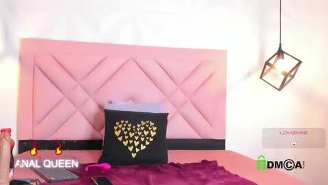 Snapshot of caroline_daring chatting on 05-02-26, 01:05 caroline daring online show from 05-02-26, 01:05