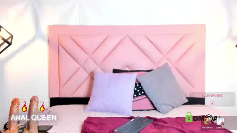 Snapshot of caroline_daring chatting on 05-05-26, 12:24 caroline daring online show from 05-05-26, 12:24