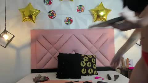 caroline daring online show from 06-28-26, 12:44