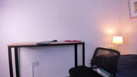  Caroline  online show from 04-23-26, 11:42